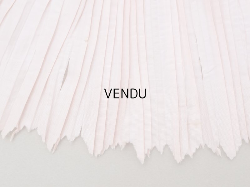 画像9: 19世紀末 アンティーク  ベビーピンク シルク製プリーツ ドレスの裾  2m 幅14cm