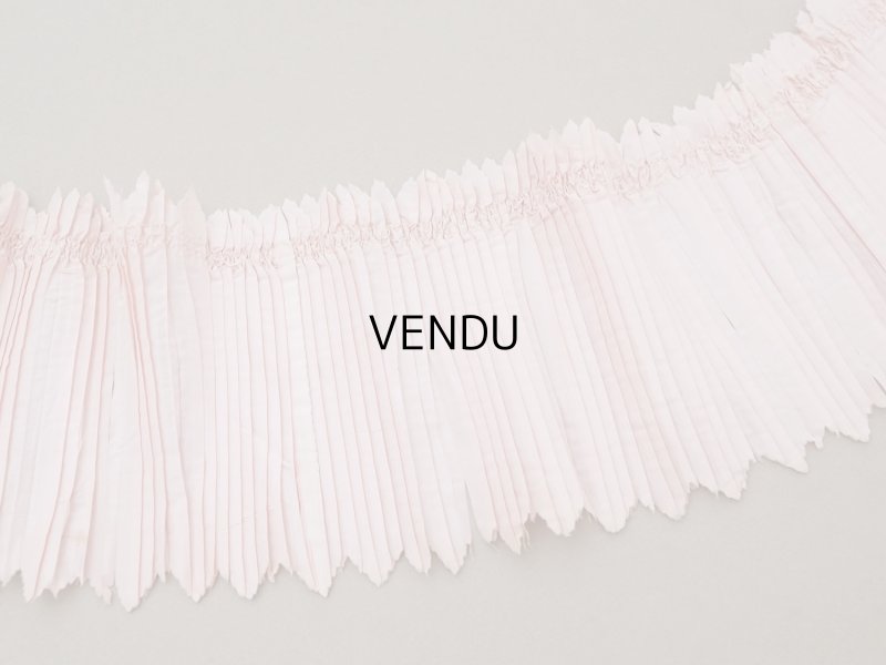 画像6: 19世紀末 アンティーク  ベビーピンク シルク製プリーツ ドレスの裾  2m 幅14cm