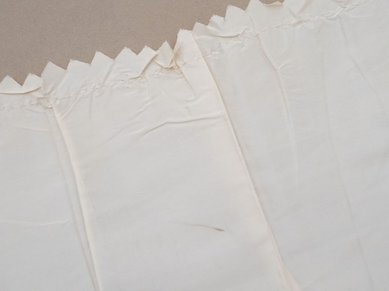 画像9: アンティーク シルク製 幅広 ドレスの裾 エクリュ 3.55m 18cm幅 ドレスパーツ