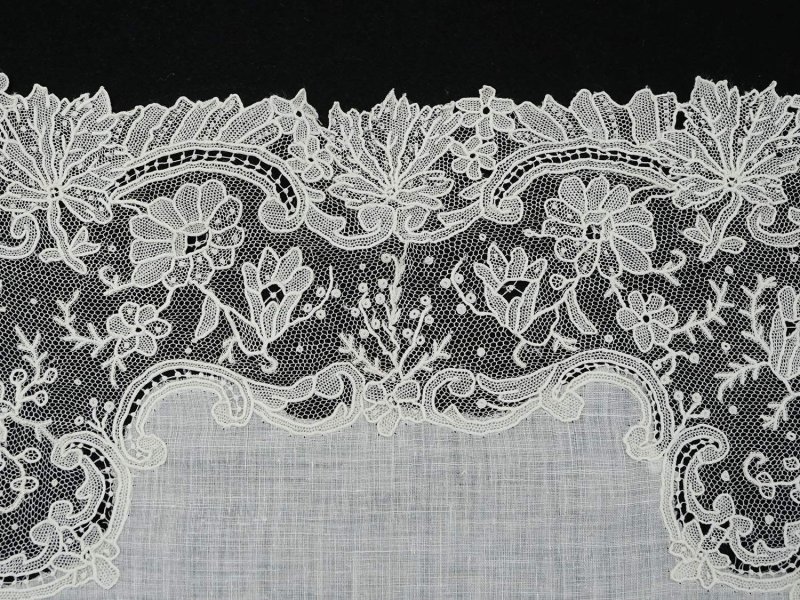 画像4: 19世紀 アンティーク ポワンドガーズ 結婚式のハンカチ【 ポワン・ド・ガーズ 】