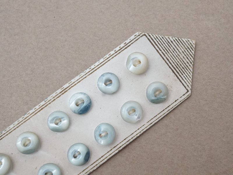 画像2: アンティーク マザーオブパール製 極小 ボタン 6mm 12ピース シェルボタン ブルーグリーン