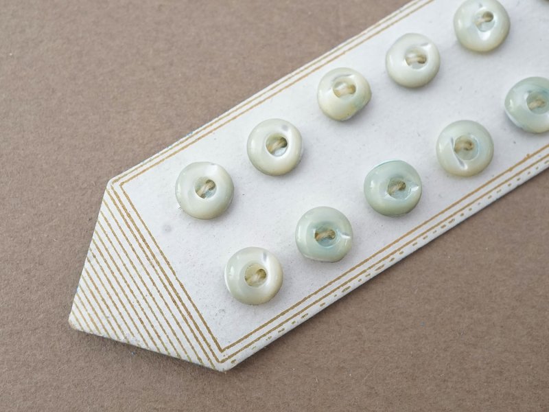 画像3: アンティーク マザーオブパール製 極小 ボタン 6mm 12ピース シェルボタン パウダーグリーン