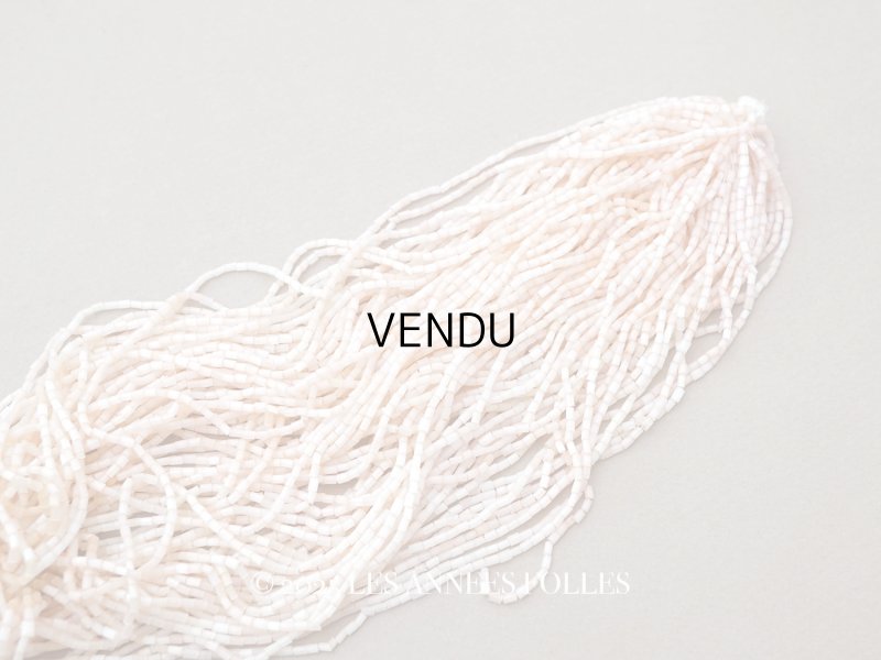 画像1: アンティーク ガラス製 サティネビーズ パウダーピンク 1cm=4粒