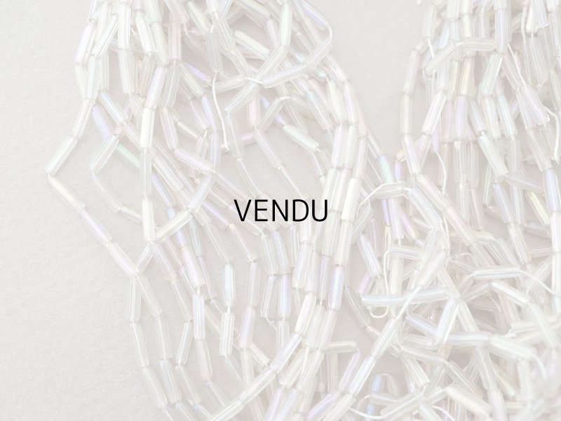 画像2: アンティーク スフレビーズ オーロラ加工 ライン入り 2×6.5cm ストライプ 146g