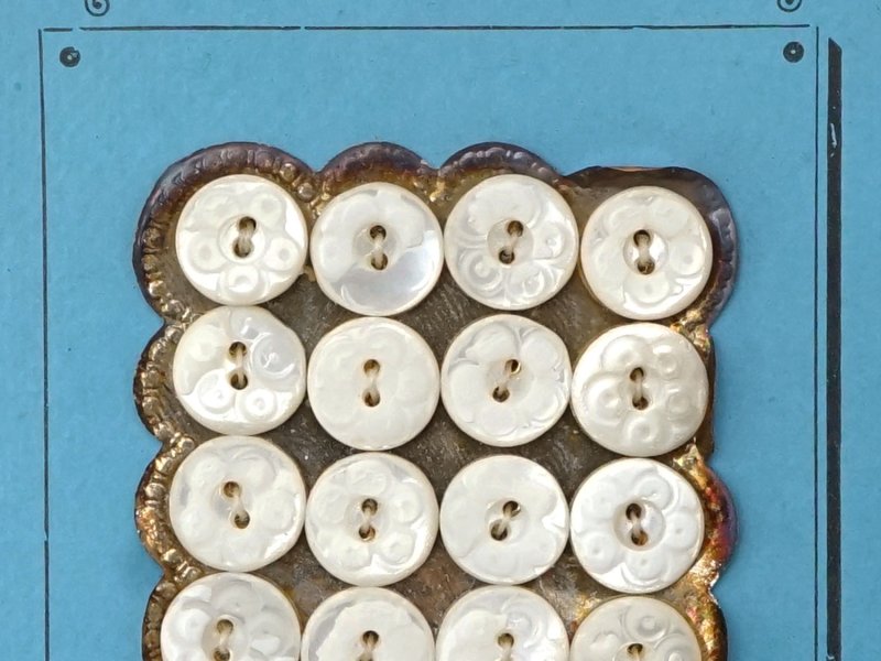 画像3: アンティーク 花模様 シェルボタン 8.5mm 24ピース 