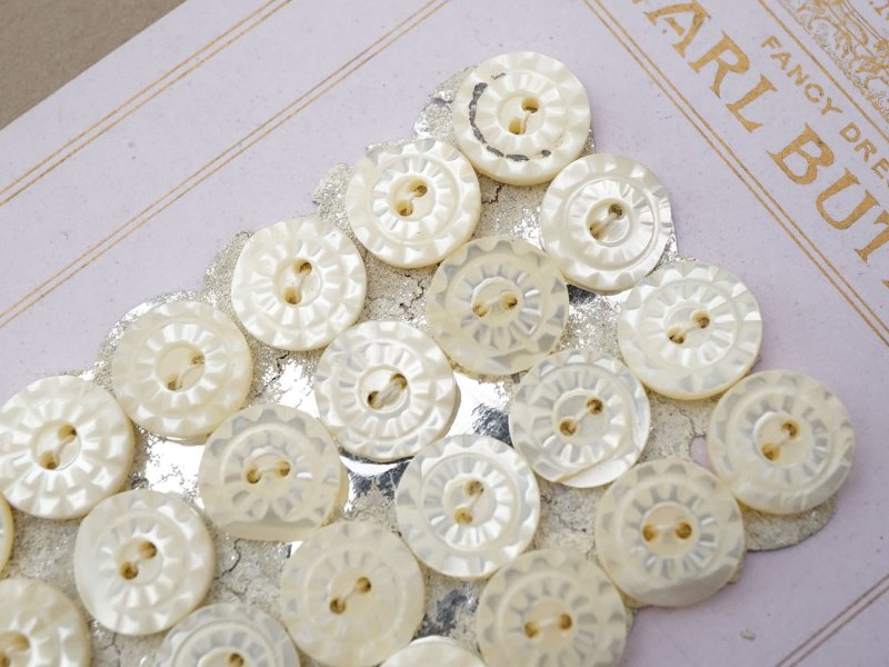 画像3: アンティーク カット入り シェルボタン 11mm 24ピース 