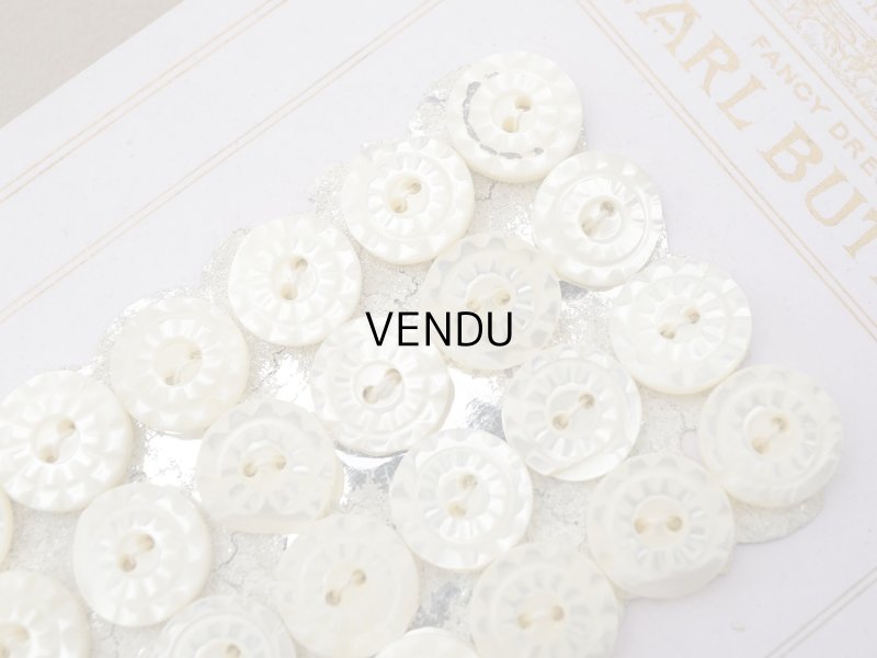 画像3: ＊蚤の市＊アンティーク カット入り シェルボタン 11mm 24ピース 