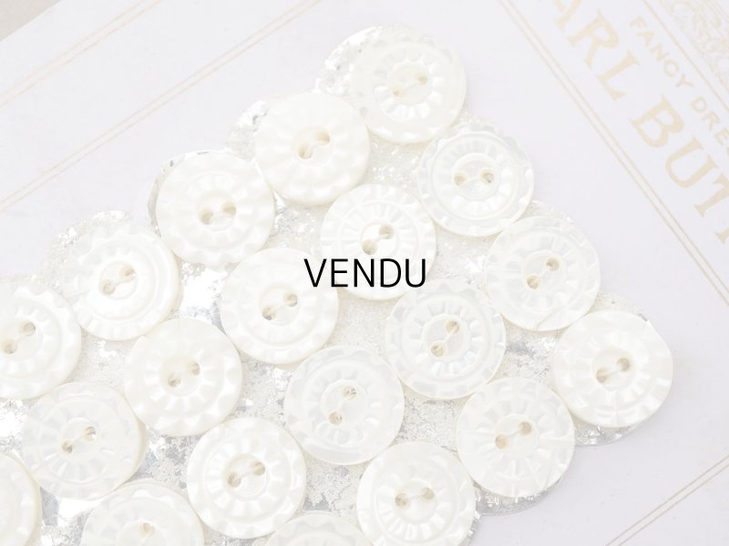 画像9: ＊蚤の市＊アンティーク カット入り シェルボタン 11mm 24ピース 