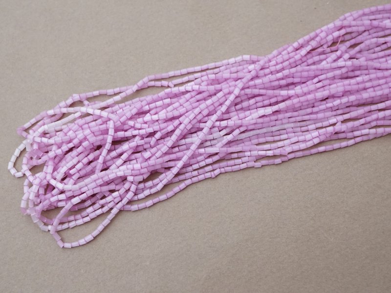 画像7: アンティーク ガラス製 サティネビーズ ライラック色 49〜51g