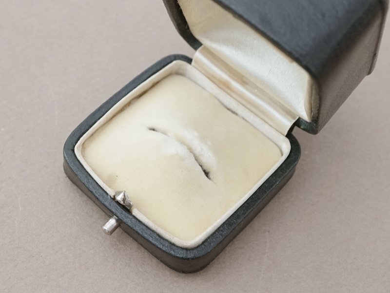 画像8: アンティーク 本革製 リングボックス 黒 ジュエリーボックス 