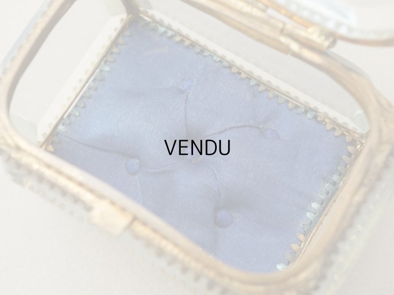 画像9: アンティーク ジュエリーボックス スモーキーブルーのシルククッション 