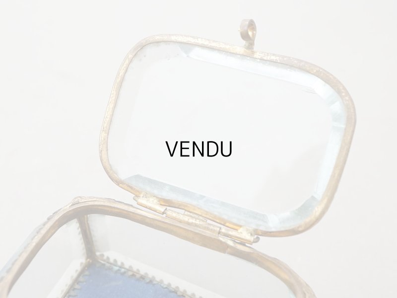 画像8: アンティーク ジュエリーボックス スモーキーブルーのシルククッション 