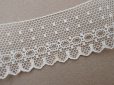 画像3: アンティーク ドット柄 スカラップ チュールレース 1.9m 2.5cm幅 オフホワイト (3)