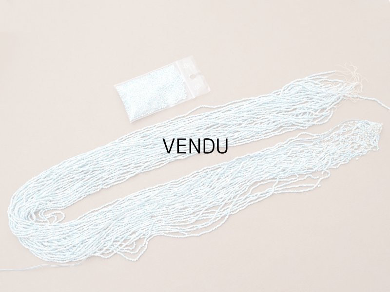 画像4: アンティーク シードビーズ ブルー&ホワイトのグラデーション 1cm=11.5粒 キャビアビーズ マイクロビーズ 76〜77g