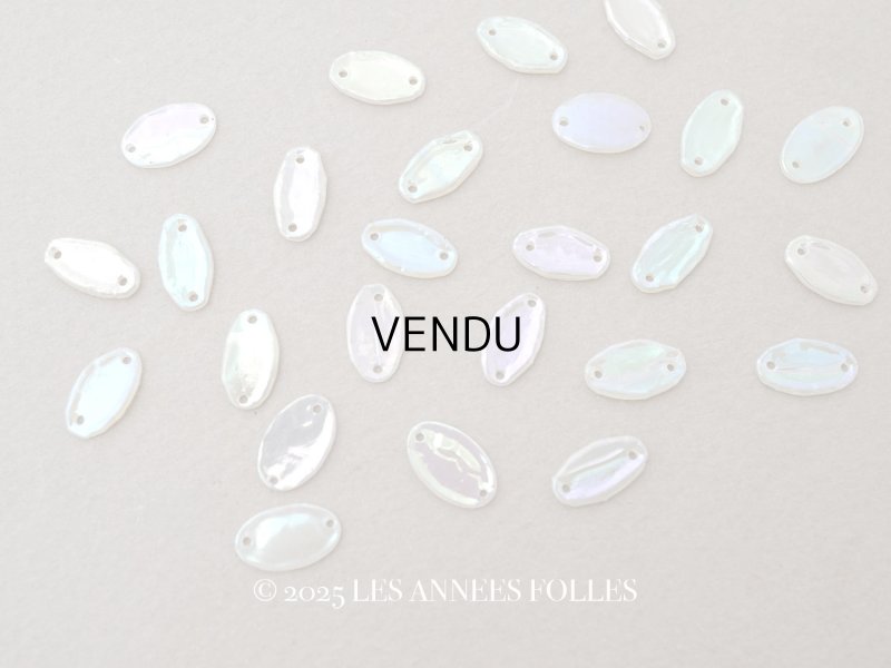 画像1: アンティーク ゼラチン製 スパンコール オーロラカラー 10〜11×5〜7mm  約24ピースのセット