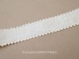 画像1: アンティーク スカラップレース 刺繍入り 3cm幅 コットンオーガンジー (1)