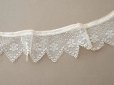 画像2: アンティーク プリーツレース 花模様 オフホワイト 75cm (2)