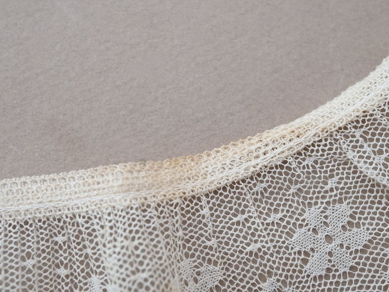 画像8: アンティーク プリーツレース 花模様 オフホワイト 75cm