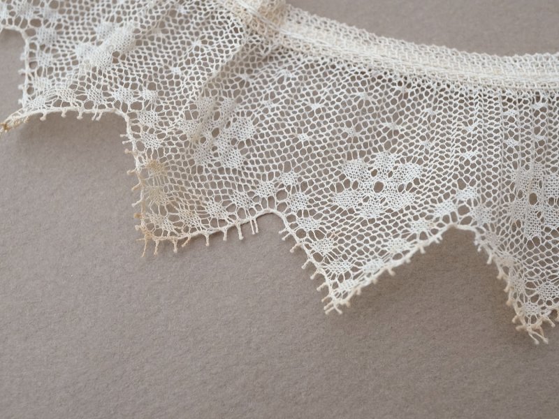 画像7: アンティーク プリーツレース 花模様 オフホワイト 75cm