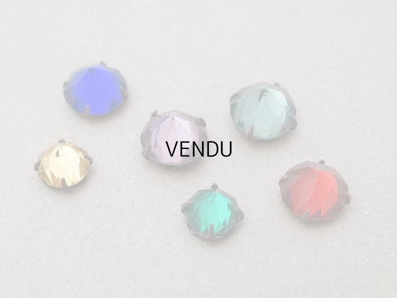 画像2: 19世紀末 アンティーク グラスストーン 6ピースのセット ラインストーン