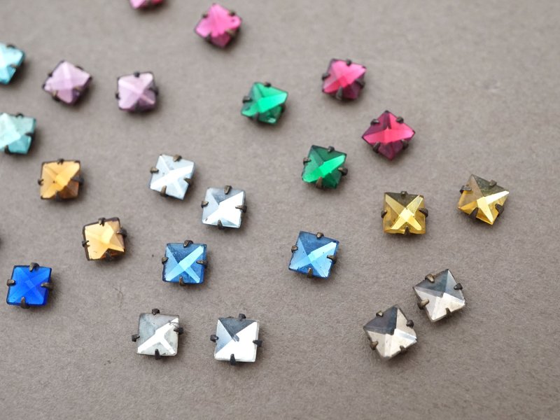 画像3: 19世紀末 アンティーク ラインストーン 5mm 24ピースのセット グラスストーン