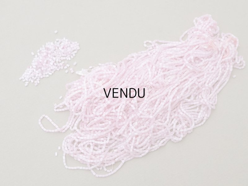 画像3: アンティーク ガラス製 サティネビーズ ベビーピンク 78g 1cm=4.5粒