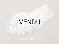 アンティーク ガラス製 サティネビーズ オフホワイト 62g 1cm=8粒