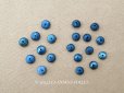 画像1: アンティーク シルク製 くるみボタン 極小 約5mm ブルー 19ピースのセット ジュエリーボックス用 ドール用  (1)