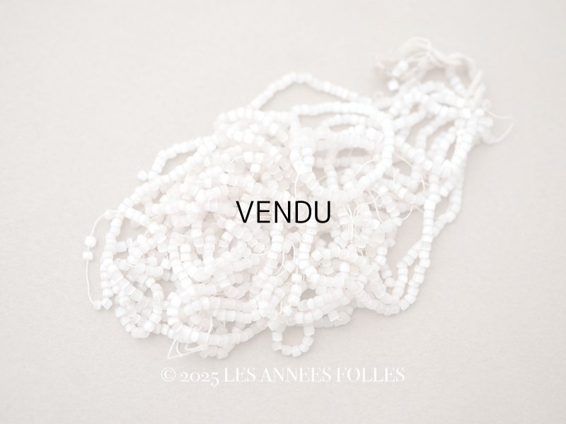 画像1: アンティーク ガラス製 サティネビーズ ホワイトピンク 14g 1cm=4.25粒