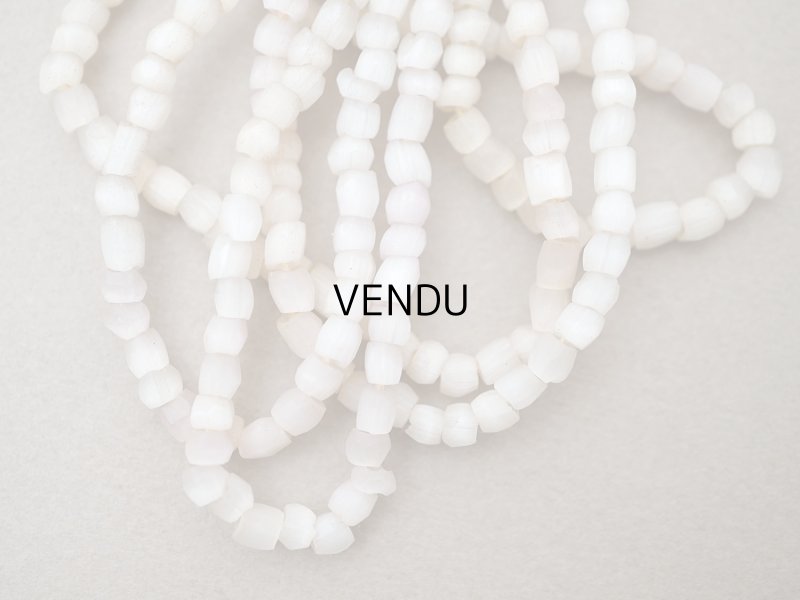 画像3: アンティーク ガラス製 サティネビーズ カット入り オフホワイト 1cm=3粒