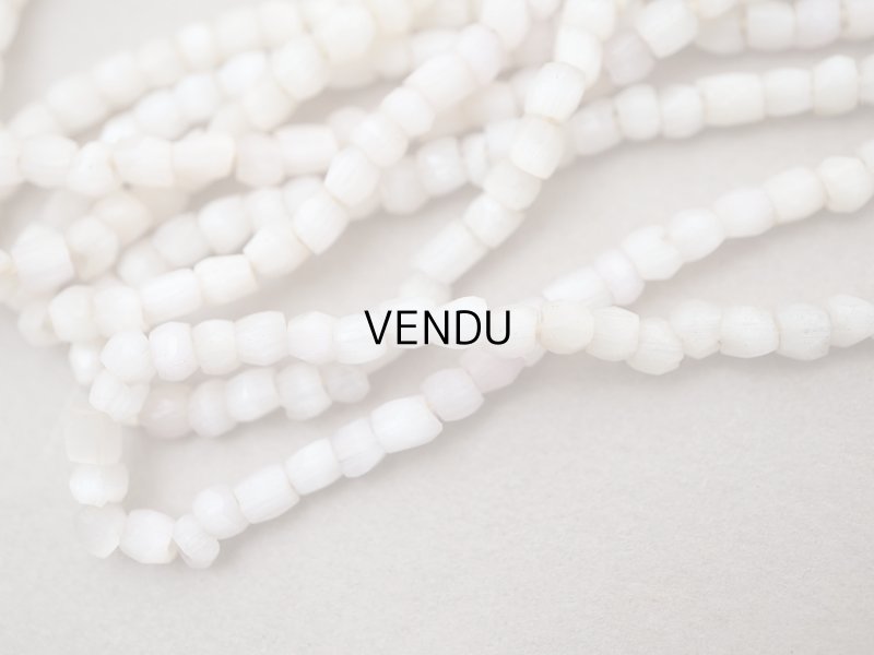 画像4: アンティーク ガラス製 サティネビーズ カット入り オフホワイト 1cm=3粒