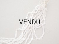 アンティーク ガラス製 サティネビーズ ホワイトピンク 9g 1cm=6.5粒