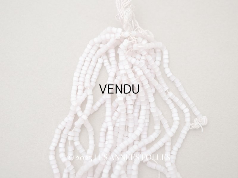 画像1: アンティーク ガラス製 サティネビーズ パウダーピンク 23g 1cm=6粒