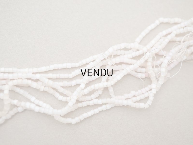 画像3: アンティーク ガラス製 サティネビーズ ホワイトピンク 9g 1cm=6.5粒