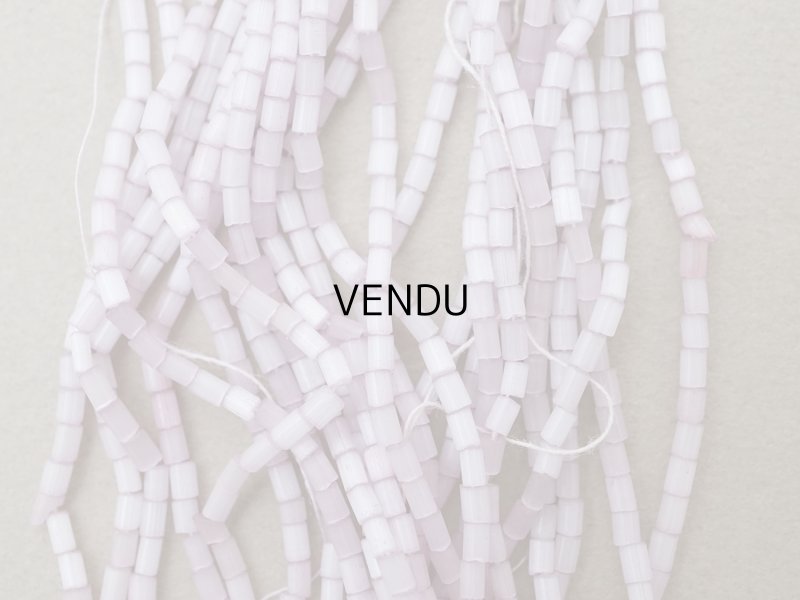 画像3: アンティーク ガラス製 サティネビーズ 淡いライラックパープル 27g 1cm=4粒