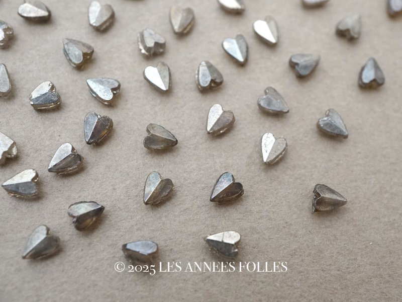 画像1: アンティーク 極小 ハート型 ガラスビーズ シルバー色 4.5×3.75mm 123ピース