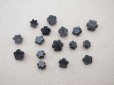 画像4: アンティーク 極小 星&花 フレンチジェット 16ピースのセット 5〜7mm ガラスビーズ  (4)