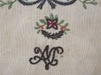 画像3: 18世紀末 アンティーク シルク製 ポシェット イニシャル&ファイヤーハートの刺繍入り (3)