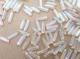 画像1: アンティーク ガラスビーズ カット入り オーロラ加工 ライン入り 2×7mm ストライプ 40g (1)