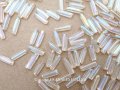 アンティーク ガラスビーズ カット入り オーロラ加工 ライン入り 2×7mm ストライプ 40g