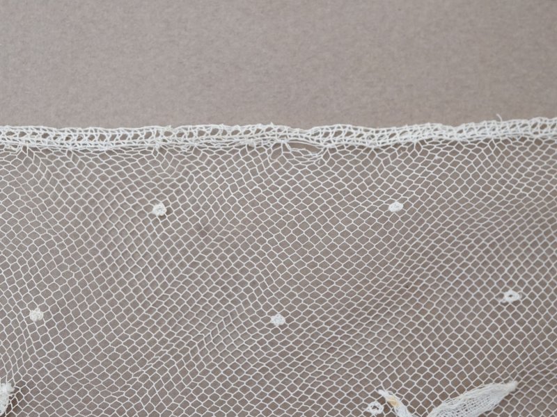 画像20: 19世紀末 アンティーク ドレスパーツ リボンのモチーフ アプリカシオン・アングルテール  4.2m 幅広22.5cmオフホワイト ボビンレース