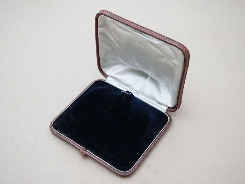 画像6: 19世紀 アンティーク AR イニシャル入り ジュエリーボックス ボルドーブラウン ペンダント＆ピアス 