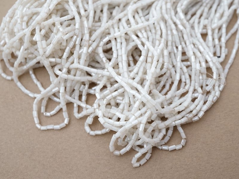 画像5: アンティーク カット入り ミルクガラス ガラスビーズ  シードビーズ 104g