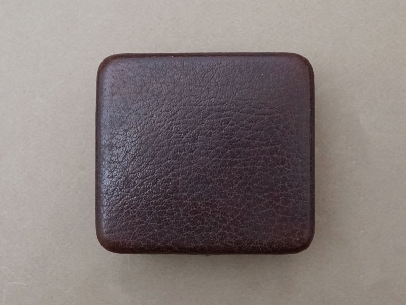 画像7: アンティーク 金彩入り 本革製 ジュエリーボックス ボルドー ブレスレット用