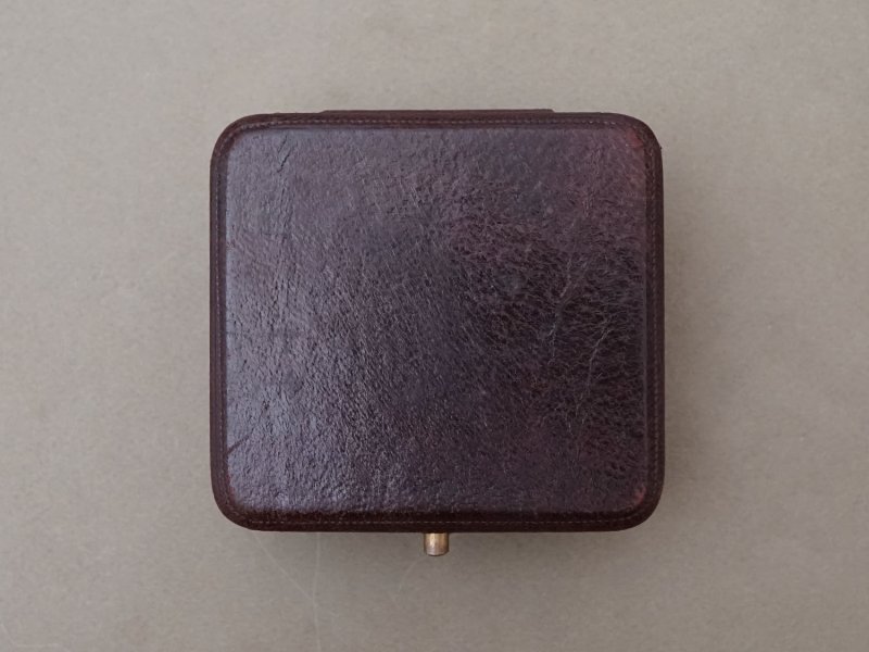 画像8: アンティーク 金彩入り 本革製 ジュエリーボックス ボルドー ブレスレット用