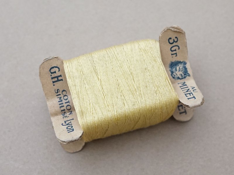 画像3: アンティーク  猫の糸巻き ボルドー レモン色 - AU MINET -