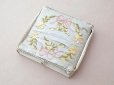 画像2: アンティーク リボン刺繍 パウダーブルーのシルクボックス  (2)