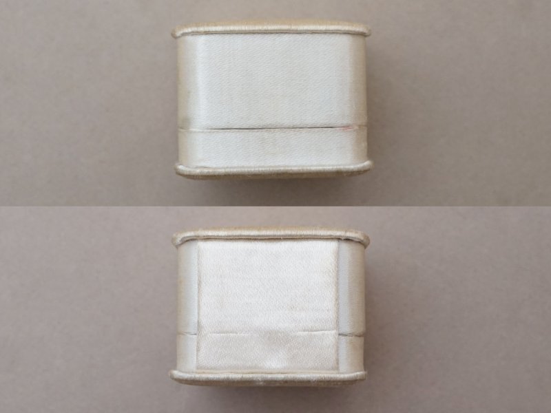 画像5: アンティーク シルクサテンのジュエリーボックス  オフホワイト