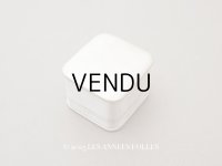 アンティーク シルクサテンのジュエリーボックス  オフホワイト