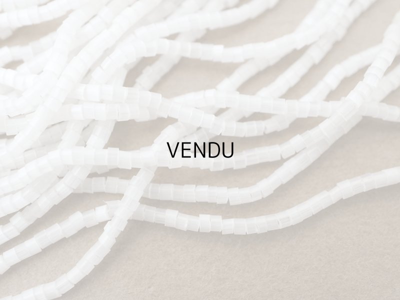 画像3: アンティーク ガラス製 サティネビーズ ホワイト 26g 1cm=8.5粒